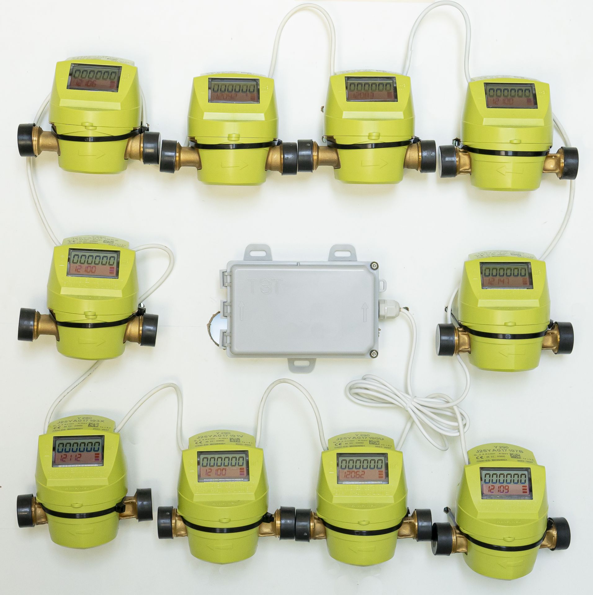 Tsherpa, dispositivo para telelectura de Agua Pasarela IoT de telelectura instalada junto a una batería de contadores de agua